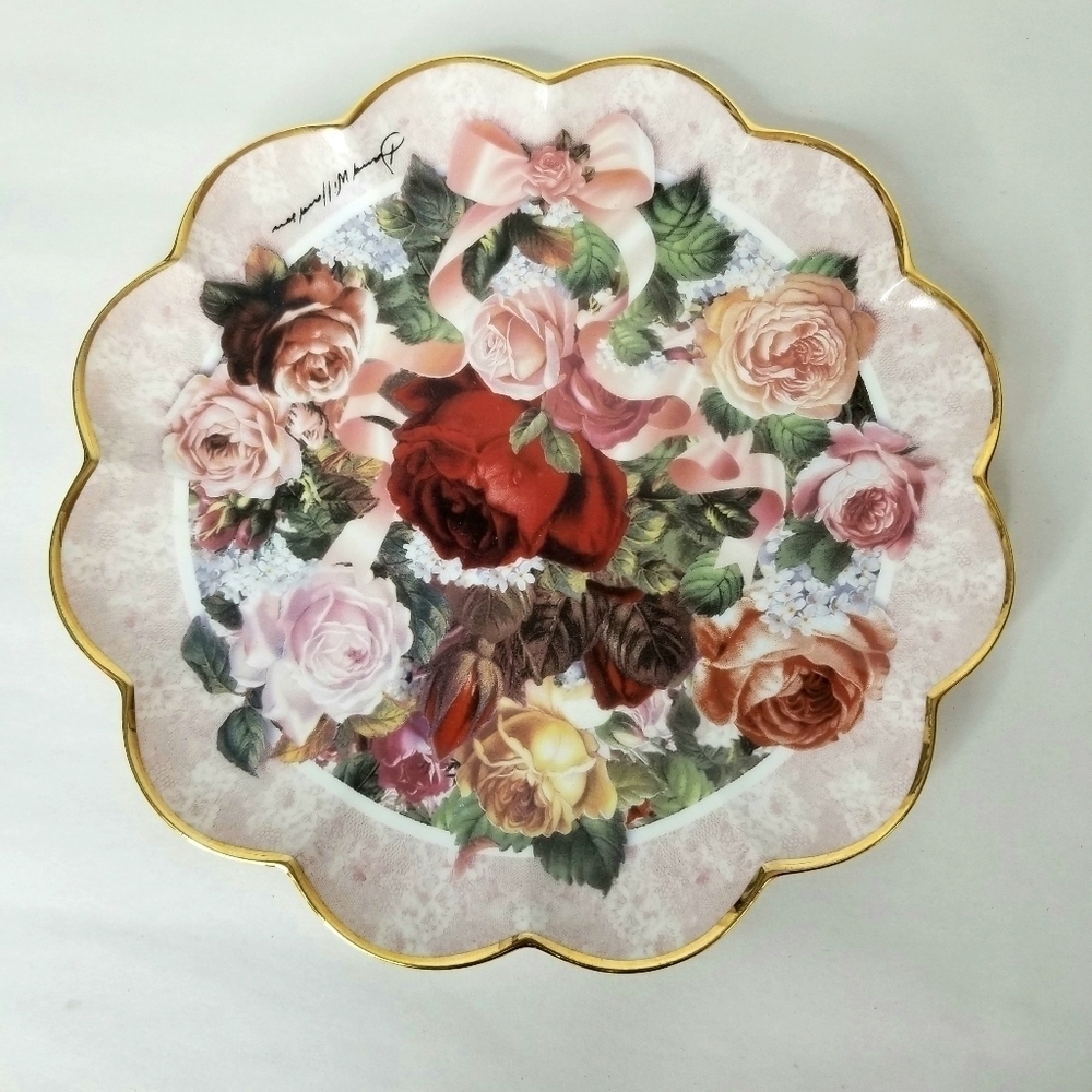 Judith Winslow Rose Decorative Plate "Victorian Rose Bouquet" . Franklin Mint